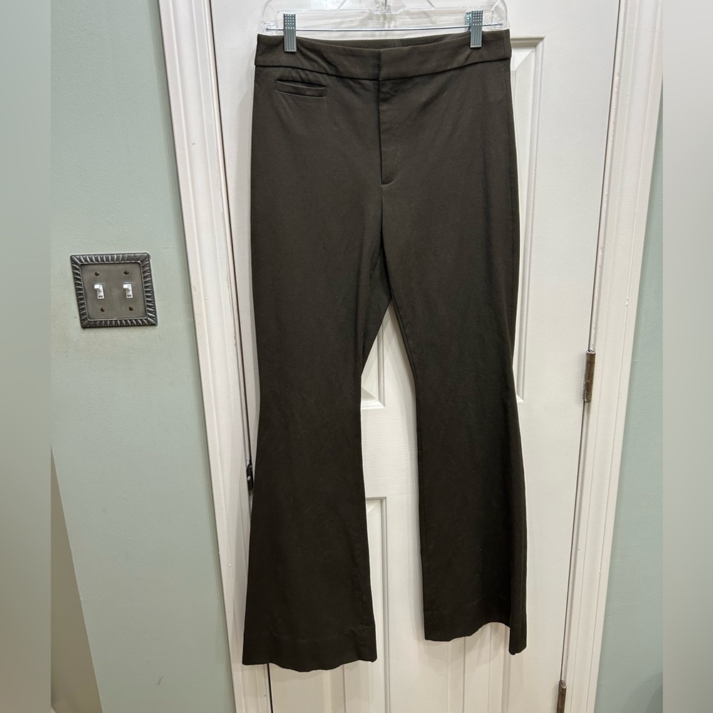 Banana Republic women size 6 brown stretch flare dress pants x33.5” long